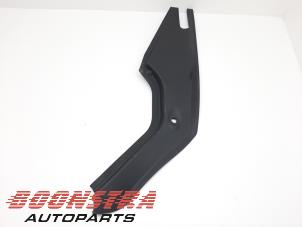 Gebruikte Paravent Tesla Model S 85 Prijs € 99,00 Margeregeling aangeboden door Boonstra Autoparts