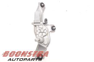 Gebruikte Motor Ruitenwisser achter Mazda CX-5 I (KE,GH) 2.0 SkyActiv-G 16V 2WD Prijs € 39,00 Margeregeling aangeboden door Boonstra Autoparts