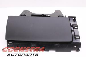 Begagnade Handskfack Tesla Model S 60 Pris € 74,95 Marginaltabell erbjuds av Boonstra Autoparts