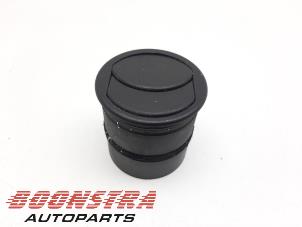 Begagnade Luftmunstycke, instrumentbräda Maserati GranSport 4.2 V8 32V Pris € 79,00 Marginaltabell erbjuds av Boonstra Autoparts