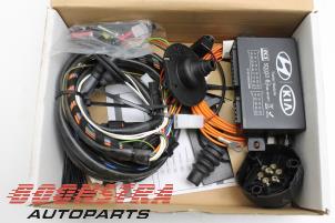 Gebruikte Trekhaak kabelset Hyundai IX35 Prijs € 79,00 Margeregeling aangeboden door Boonstra Autoparts