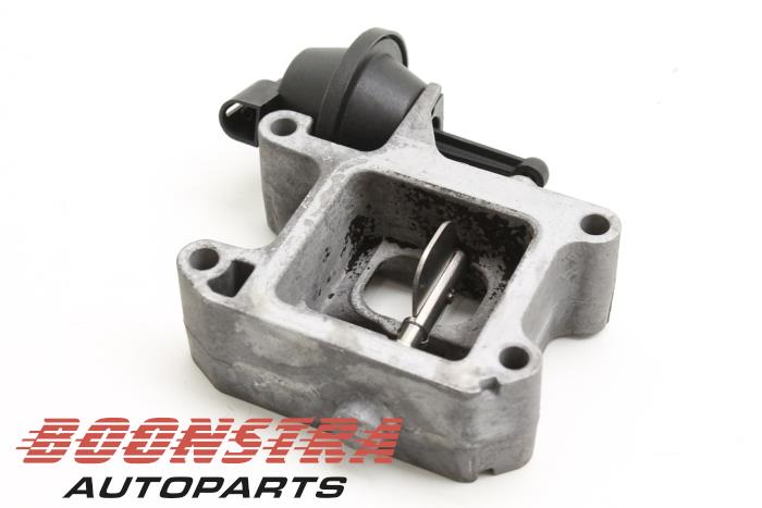 Avgasspjällventil från en Volvo V60 I (FW/GW) 2.4 D6 20V Plug-in Hybrid AWD 2013