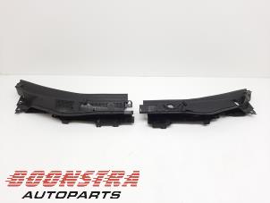 Gebruikte Paravan Mazda CX-5 I (KE,GH) 2.0 SkyActiv-G 16V 2WD Prijs € 39,00 Margeregeling aangeboden door Boonstra Autoparts