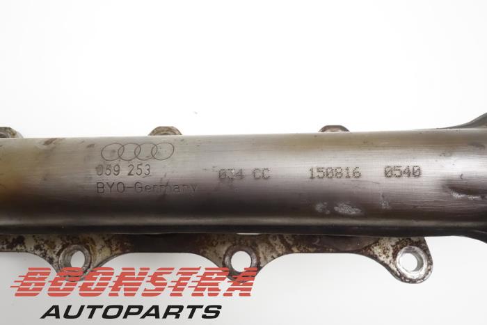 Uitlaatspruitstuk van een Audi Q7 (4MB/4MG) 3.0 TDI V6 24V e-tron plug-in hybrid 2016