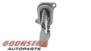 Używane Czujnik masy powietrza Suzuki Celerio (LF) 1.0 12V Dualjet Cena € 49,95 Procedura marży oferowane przez Boonstra Autoparts