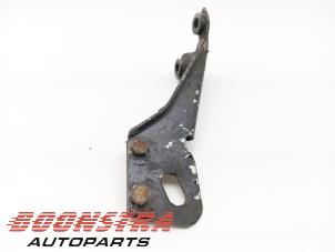 Begagnade Främre gaffelben, höger Porsche 928 4.7 S2 Pris € 29,95 Marginaltabell erbjuds av Boonstra Autoparts