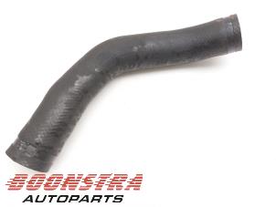 Begagnade Laddluftkylarslang Isuzu D-Max (TFR/TFS) 1.9 DDi 4x4 Pris € 49,95 Marginaltabell erbjuds av Boonstra Autoparts