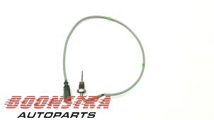 Begagnade Avgastemperatursensor Volkswagen Touran (5T1) 2.0 TDI 150 Pris € 24,95 Marginaltabell erbjuds av Boonstra Autoparts