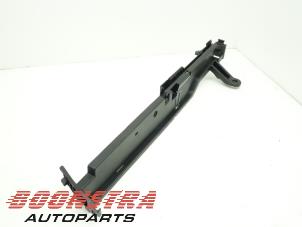 Begagnade Stöd (diverse) Volvo XC40 (XZ) Recharge Twin 78 kWh Pris € 24,95 Marginaltabell erbjuds av Boonstra Autoparts