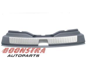 Begagnade List, bagageutrymme Lynk &amp; Co 01 1.5 PHEV Pris € 39,95 Marginaltabell erbjuds av Boonstra Autoparts