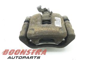 Używane Zacisk hamulcowy prawy tyl Peugeot Expert (V1/VA/VB/VE/VF/VT/VY) 1.6 Blue HDi 115 Cena € 30,19 Z VAT oferowane przez Boonstra Autoparts