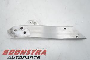 Używane Wspornik (rózne) Mercedes E (W213) E-350e 2.0 Turbo 16V Cena € 24,95 Procedura marży oferowane przez Boonstra Autoparts