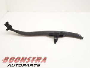 Begagnade Stripe, höger bak Mercedes CLS (C257) 450 EQ Boost 3.0 24V 4-Matic Pris € 24,95 Marginaltabell erbjuds av Boonstra Autoparts