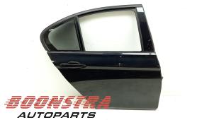 Begagnade Bakdörr, 4-dörrars, höger BMW 3 serie (F30) 320d 2.0 16V EfficientDynamicsEdition Pris € 249,95 Marginaltabell erbjuds av Boonstra Autoparts