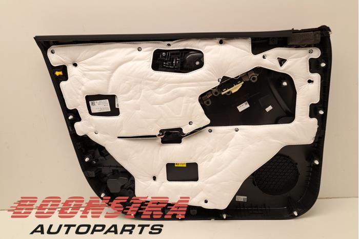 Klädsel, uppsättning (komplett) från en Kia Niro II (SG2) e-Niro 64.8 kWh 2023