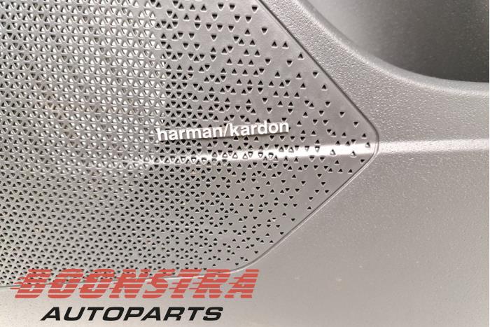 Klädsel, uppsättning (komplett) från en Kia Niro II (SG2) e-Niro 64.8 kWh 2023