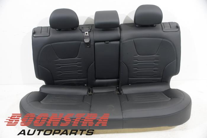 Klädsel, uppsättning (komplett) från en Kia Niro II (SG2) e-Niro 64.8 kWh 2023