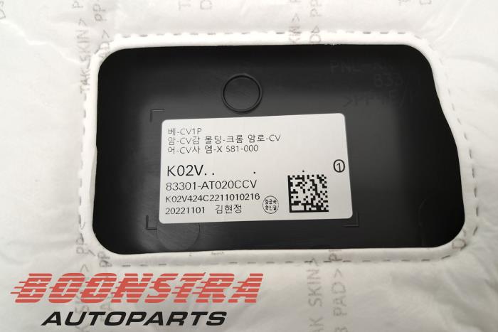 Klädsel, uppsättning (komplett) från en Kia Niro II (SG2) e-Niro 64.8 kWh 2023