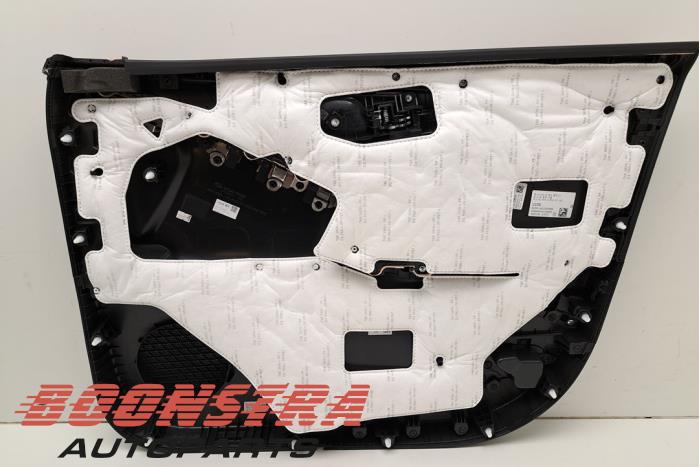 Klädsel, uppsättning (komplett) från en Kia Niro II (SG2) e-Niro 64.8 kWh 2023