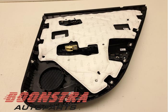 Klädsel, uppsättning (komplett) från en Kia Niro II (SG2) e-Niro 64.8 kWh 2023