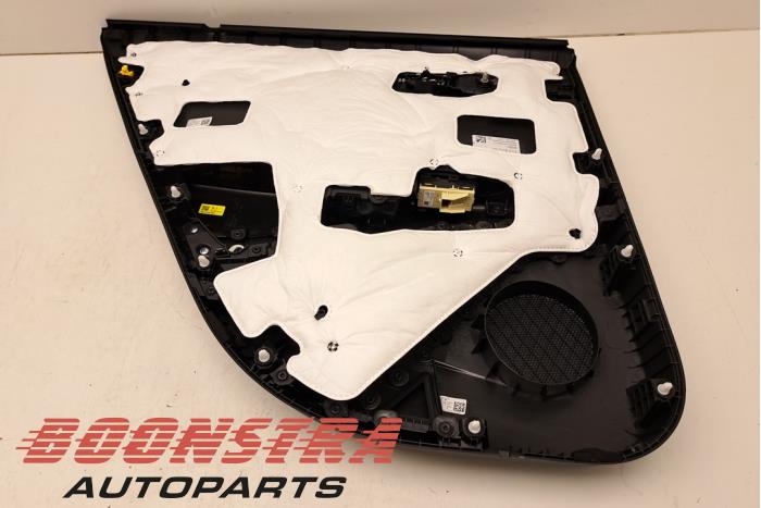 Klädsel, uppsättning (komplett) från en Kia Niro II (SG2) e-Niro 64.8 kWh 2023