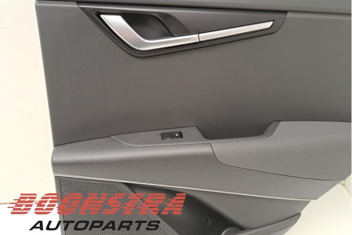 Klädsel, uppsättning (komplett) från en Kia Niro II (SG2) e-Niro 64.8 kWh 2023