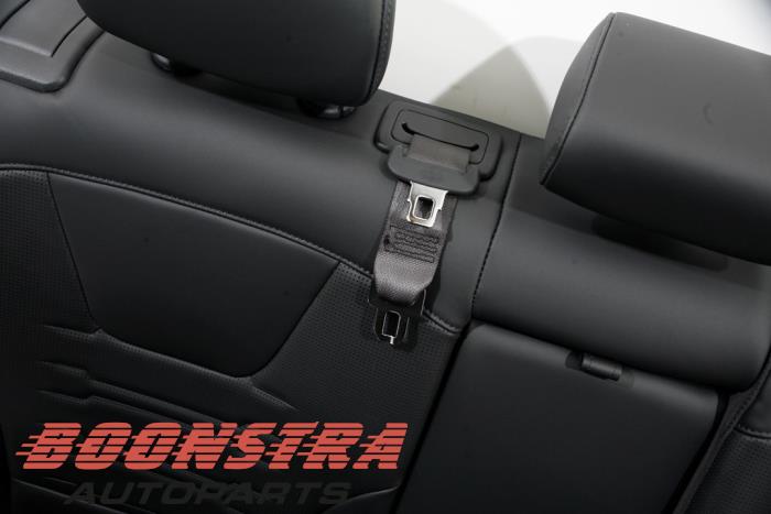 Klädsel, uppsättning (komplett) från en Kia Niro II (SG2) e-Niro 64.8 kWh 2023