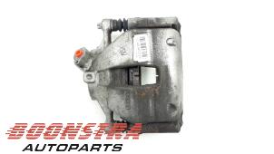 Używane Zacisk hamulcowy lewy przód Peugeot 308 SW (L4/L9/LC/LJ/LR) 1.6 BlueHDi 120 Cena € 24,95 Procedura marży oferowane przez Boonstra Autoparts