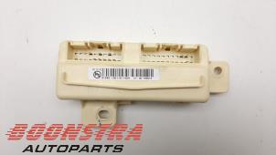 Używane Skrzynka bezpieczników Kia Niro I (DE) 1.6 GDI Hybrid Cena € 24,95 Procedura marży oferowane przez Boonstra Autoparts