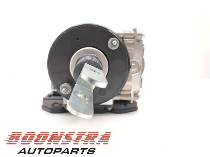 Bromsservo från en Jaguar I-Pace EV400 AWD 2019