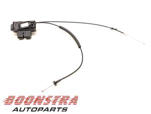 Używane Mechanizm blokady drzwi lewych tylnych wersja 4-drzwiowa Tesla Model X 100D Cena € 149,95 Procedura marży oferowane przez Boonstra Autoparts