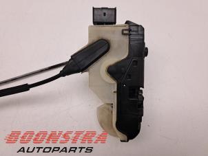 Używane Mechanizm blokady drzwi lewych przednich wersja 4-drzwiowa Citroen DS5 (KD/KF) 2.0 165 HYbrid4 16V Cena € 29,95 Procedura marży oferowane przez Boonstra Autoparts