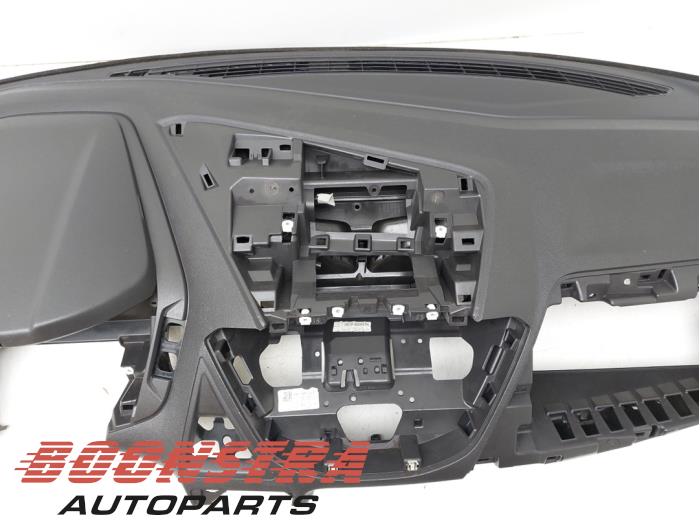 Dashboard van een Ford Transit Custom 2.2 TDCi 16V 2014