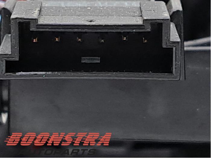 Luftmunstycke, instrumentbräda från en BMW 3 serie (F30) 320d 2.0 16V EfficientDynamicsEdition 2012