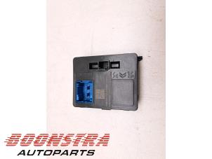 Gebruikte Module climatronic Peugeot 208 II (UB/UH/UP) 1.2 Vti 12V PureTech 100 Prijs € 24,95 Margeregeling aangeboden door Boonstra Autoparts