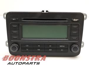 Begagnade CD-spelare Volkswagen Golf Pris € 24,95 Marginaltabell erbjuds av Boonstra Autoparts