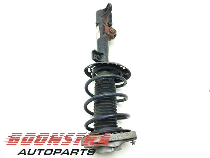 Stötdämparstång, vänster fram från en Mercedes-Benz CLS (C218) 350 CDI BlueEfficiency 3.0 V6 24V 2013