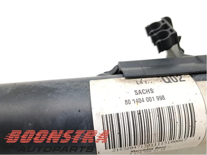 Stötdämparstång, vänster fram från en Mercedes-Benz CLS (C218) 350 CDI BlueEfficiency 3.0 V6 24V 2013