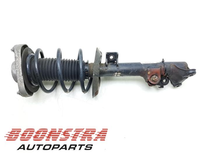 Stötdämparstång, vänster fram från en Mercedes-Benz CLS (C218) 350 CDI BlueEfficiency 3.0 V6 24V 2013