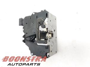 Begagnade Dörrlåsmekanism, 2-dörrars, höger Fiat Ducato (250) 2.3 D 130 Multijet Pris € 36,24 Inklusive moms erbjuds av Boonstra Autoparts