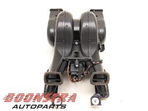 Gebruikte Kachel Ventilatiemotor BMW 5 serie Touring (G31) 530e xDrive 2.0 Turbo 16V Prijs € 54,95 Margeregeling aangeboden door Boonstra Autoparts