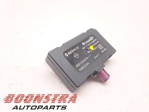 Begagnade Antennförstärkare Dacia Sandero III 1.0 TCe 90 12V Pris € 30,19 Inklusive moms erbjuds av Boonstra Autoparts