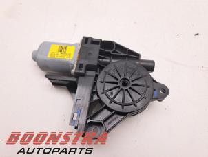 Begagnade Motor, dörrfönster Lynk &amp; Co 01 1.5 PHEV Pris € 24,95 Marginaltabell erbjuds av Boonstra Autoparts