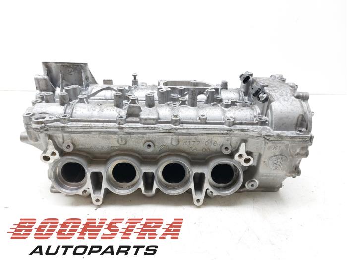 Topplock från en Mercedes-Benz C (W205) C-63 AMG 4.0 V8 Biturbo 2017