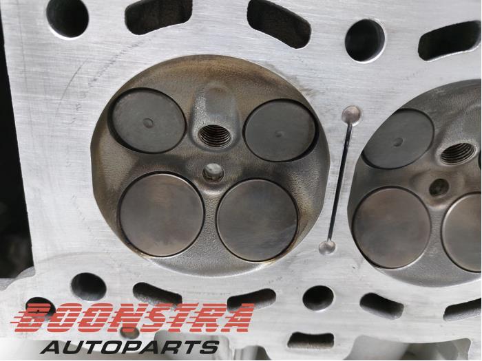 Topplock från en Mercedes-Benz C (W205) C-63 AMG 4.0 V8 Biturbo 2017