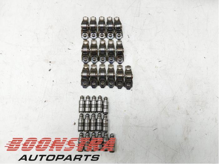 Topplock från en Mercedes-Benz C (W205) C-63 AMG 4.0 V8 Biturbo 2017