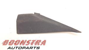 Gebruikte Stijlbekleding links-achter Maserati Ghibli III 3.0 Diesel Prijs € 24,95 Margeregeling aangeboden door Boonstra Autoparts