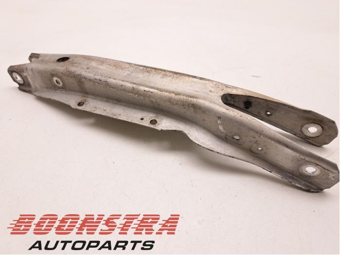 Bakre gaffelben, höger från en Mercedes-Benz A (177.0) 1.3 A-200 Turbo 16V 2019