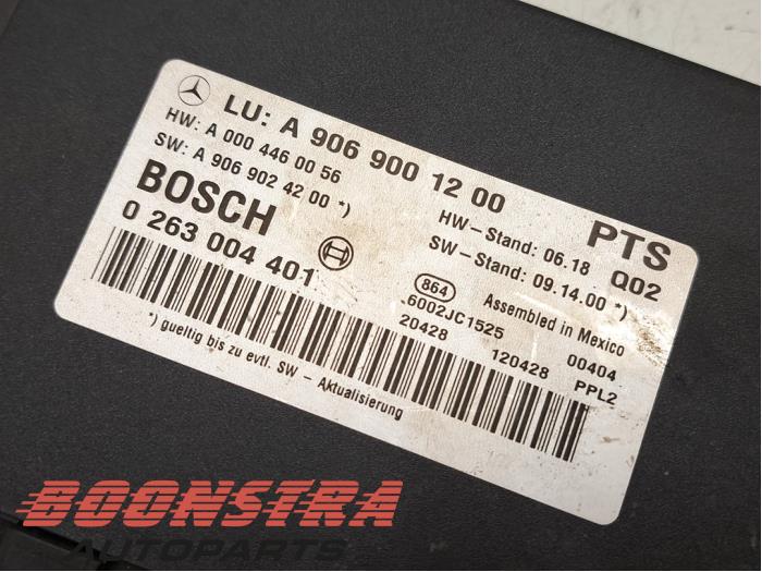 PDC Module van een Volkswagen Crafter 2.0 TDI 16V 2012