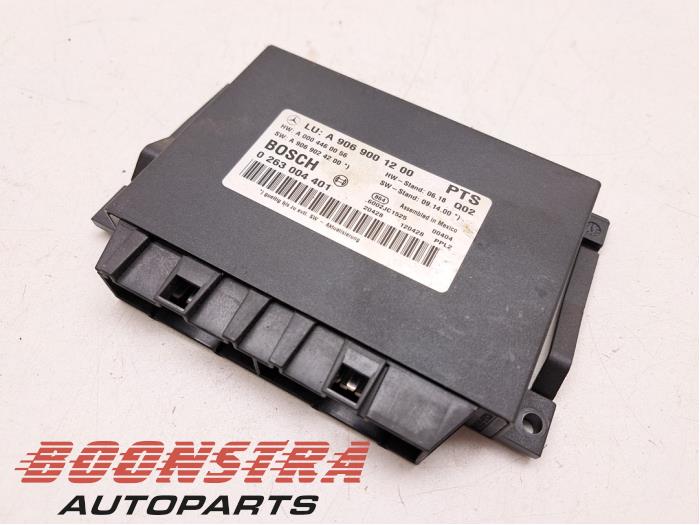 PDC Module van een Volkswagen Crafter 2.0 TDI 16V 2012